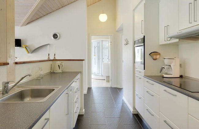 8 Person Holiday Home in Tarm - Foto 4