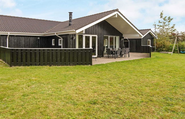 8 Person Holiday Home in Tarm - Foto 1