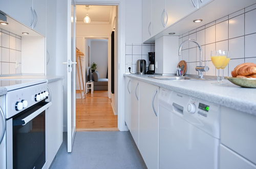 Foto 5 - Newly-renovated 2-bedroom Apartment in Charlottenlund