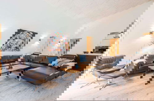 Photo 12 - 8 Person Holiday Home in Blavand