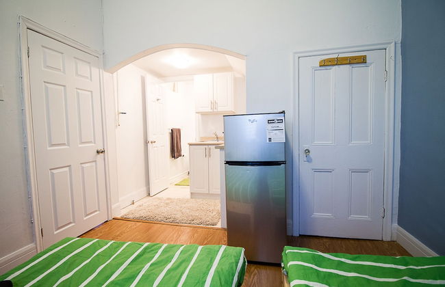 Studio Apartment near Kensington Market – Unit 3 - Photo 4