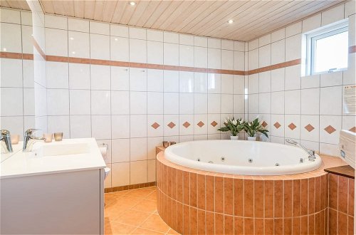 Photo 6 - 8 Person Holiday Home in Hvide Sande