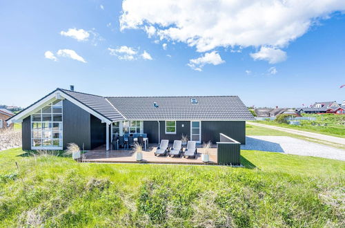 Photo 1 - 8 Person Holiday Home in Hvide Sande