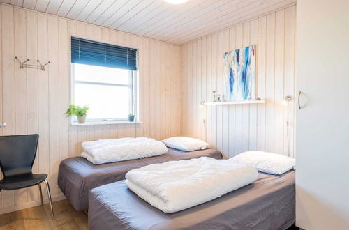 Photo 11 - 8 Person Holiday Home in Hvide Sande