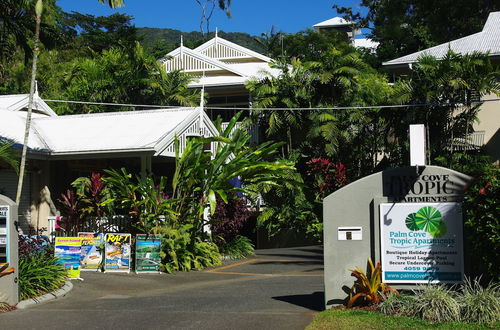 Photo 1 - Palm Cove Tropic Apartments