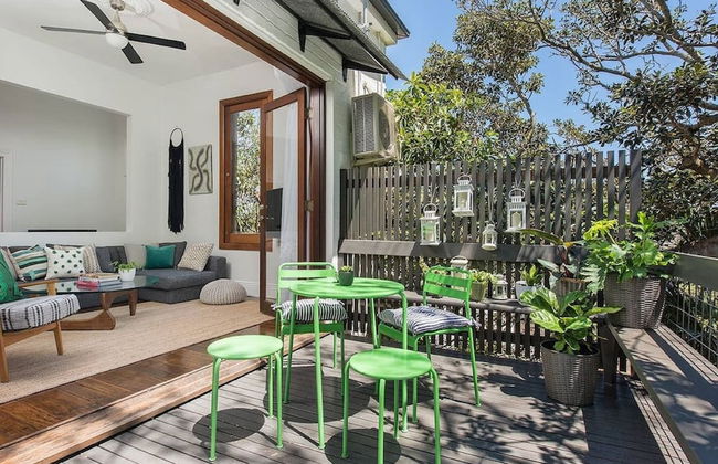 Historic 1890s House With Terraced Backyard Deck H346 - Foto 13