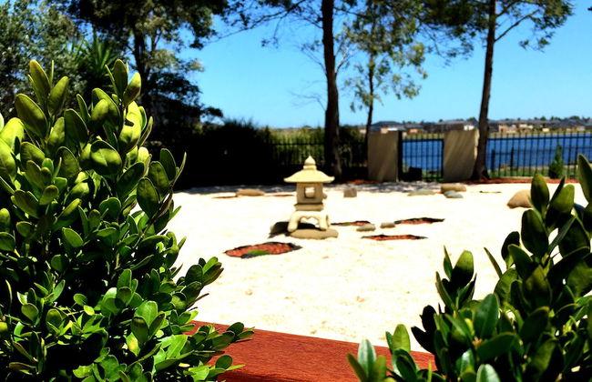 Deluxe Lake View House - Photo 31