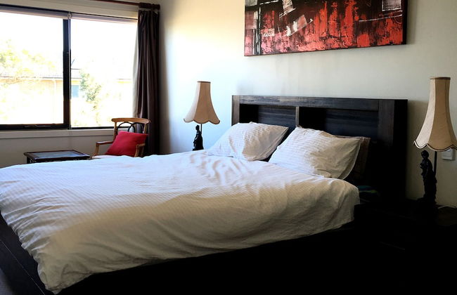 Deluxe Lake View House - Photo 3