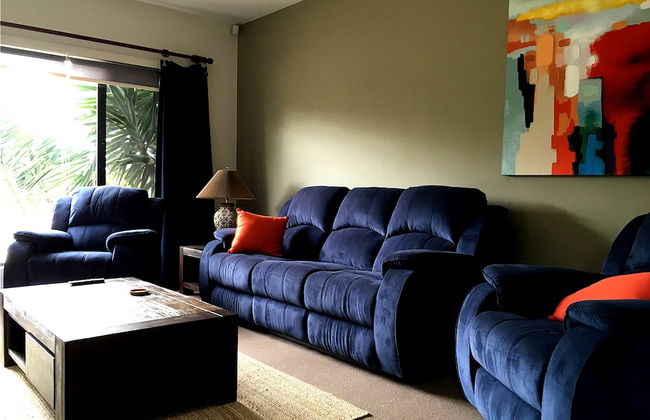 Deluxe Lake View House - Photo 26