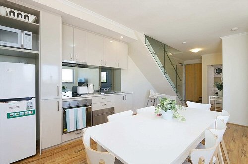 Foto 13 - Stunning Two-storey Apartment in Perth's CBD