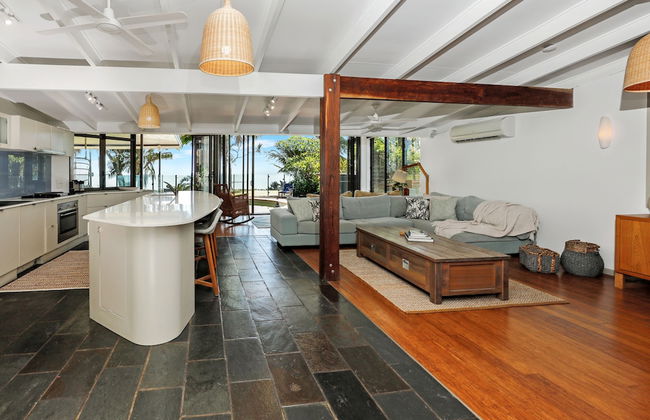 Absolute Beachfront House with Private Pool - Foto 8