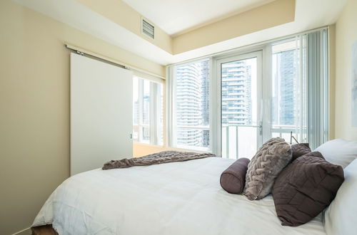 Photo 8 - QuickStay - Premium 2bdrm Downtown Condo