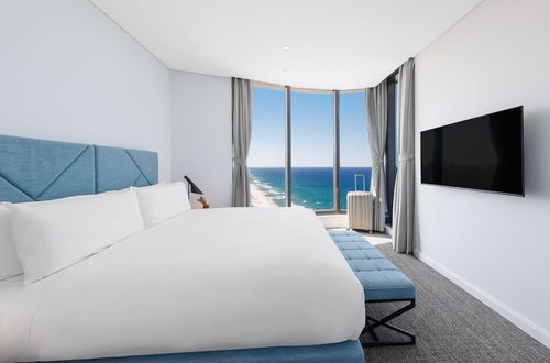 Photo 10 - Meriton Suites Surfers Paradise