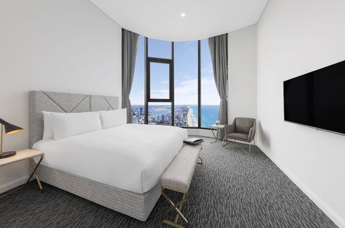 Photo 28 - Meriton Suites Surfers Paradise