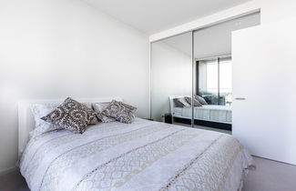 Photo 2 - Sabrina, 2BDR Docklands Apartment