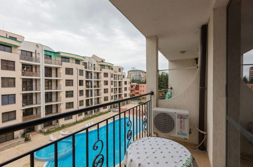Photo 15 - Studio with Balcony & Pool View