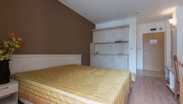 Studio with Balcony & Pool View - Foto 3, Habitación