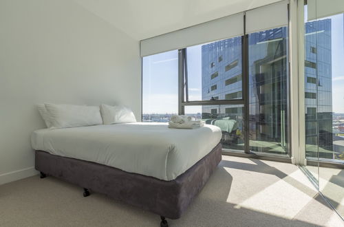 Photo 3 - Apartments Melbourne Domain - New Quay Docklands