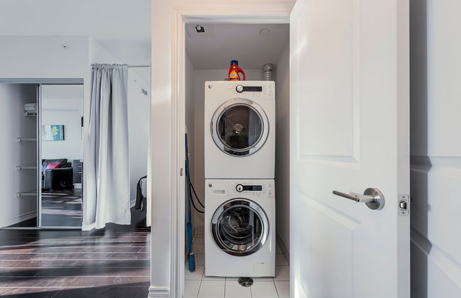 Family Size 2 Bedroom Fully Furnished Condo Sleeps 6, Parking Available, 3tvs - Photo 11
