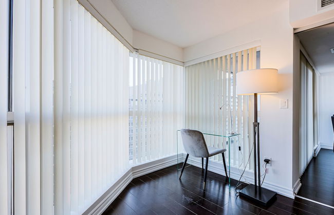 Canada Suites on Bay - Photo 22