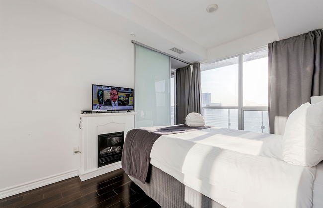 Canada Suites on Bay - Photo 10