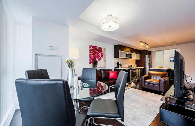 Canada Suites on Bay - Photo 55