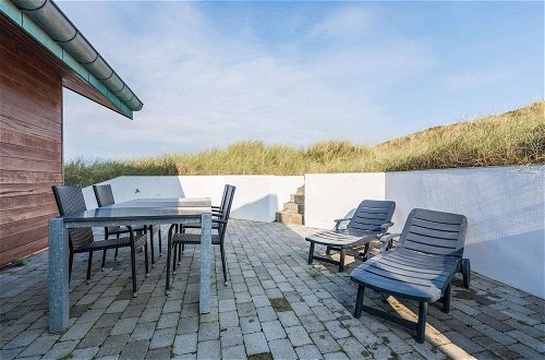 Photo 16 - 8 Person Holiday Home in Hvide Sande