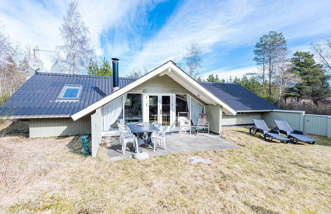 8 Person Holiday Home in Henne - Foto 21