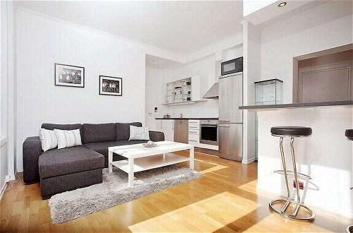 Photo 9 - Modern Apartment In The City Center
