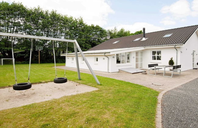 12 Person Holiday Home in Ega-by Traum - Foto 1