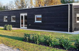 Foto 1 - 8 Person Holiday Home in Glesborg