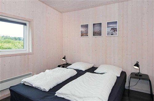 Foto 2 - 8 Person Holiday Home in Glesborg