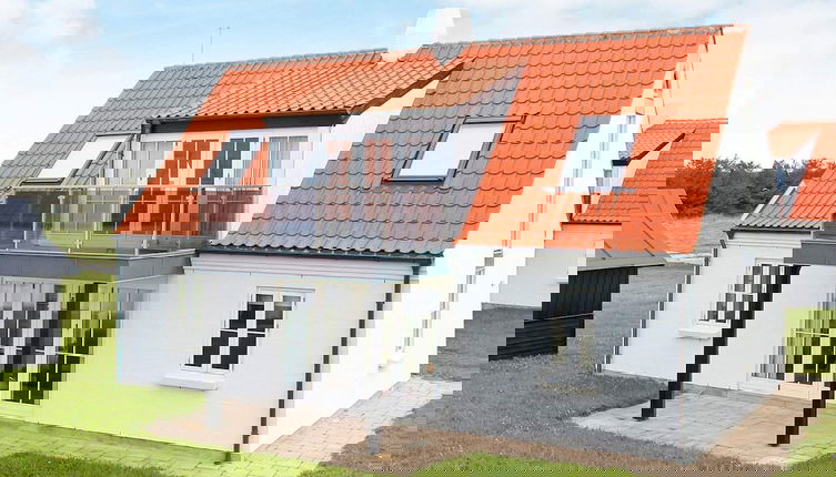 Foto 1 - 6 Person Holiday Home in Lokken