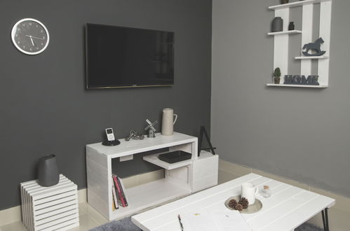 Photo 29 - The Homee Cozy Modern Studio Apartment