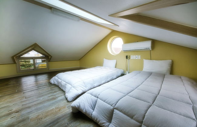 Tongyeong MongDol House - Photo 5
