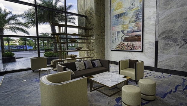 Coin salon dans le hall