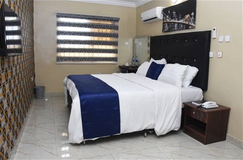 Photo 2 - Captivating 1-bed Apartment in Awoyaya