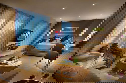 Photo 5 - Oakwood Residences Shanghai