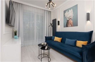 Photo 1 - Apartment Sienna Warsaw by Renters