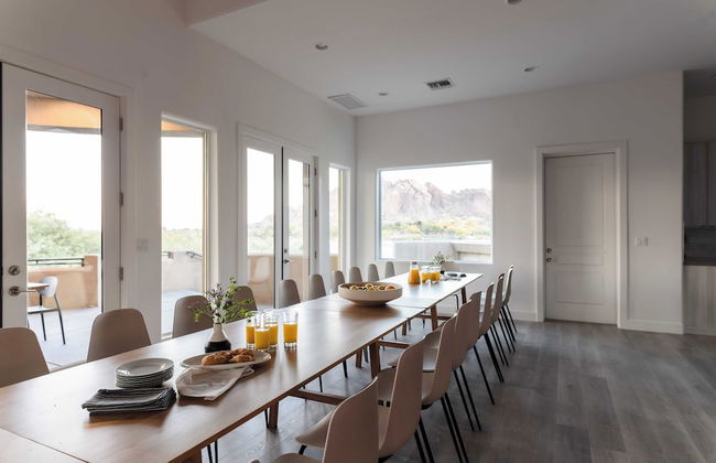 Julep by Avantstay Stylish 9 BR Estate w/ Mid-century Modern Decor - Photo 10