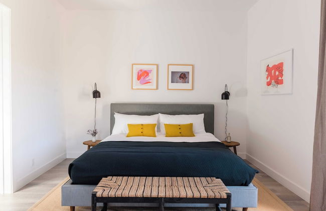 Julep by Avantstay Stylish 9 BR Estate w/ Mid-century Modern Decor - Photo 29