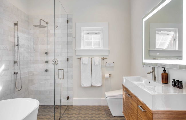 Ramsey by Avantstay Modern Character Home in Austin w/ Pool! - Foto 20