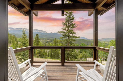 Photo 28 - Dillon by Avantstay Private Mountain Home w/ Hot Tub w/ Views & Shuffleboard