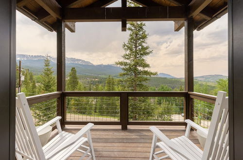 Photo 18 - Dillon by Avantstay Private Mountain Home w/ Hot Tub w/ Views & Shuffleboard