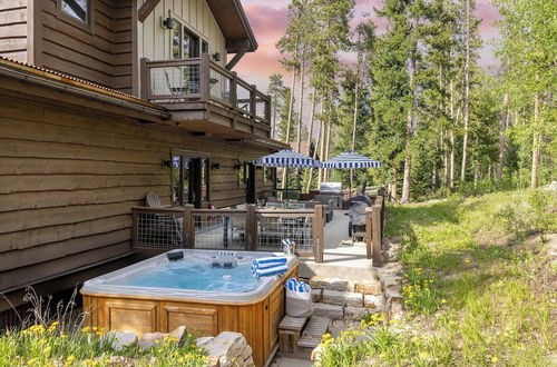 Photo 31 - Dillon by Avantstay Private Mountain Home w/ Hot Tub w/ Views & Shuffleboard