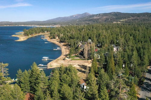 Photo 36 - Shoreline Lakehouse by Avantstay Majestic Lakefront Cabin w/ Hot Tub & Fire Pit