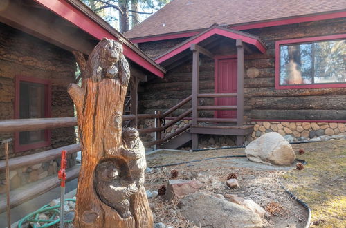 Photo 30 - Shoreline Lakehouse by Avantstay Majestic Lakefront Cabin w/ Hot Tub & Fire Pit