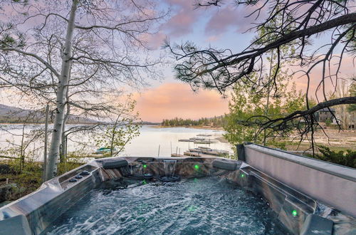 Photo 43 - Shoreline Lakehouse by Avantstay Majestic Lakefront Cabin w/ Hot Tub & Fire Pit