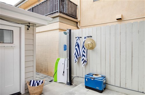 Foto 15 - Pacific Villa by Avantstay Steps From Beach Luxurious & Modern Indoor-outdoor Living