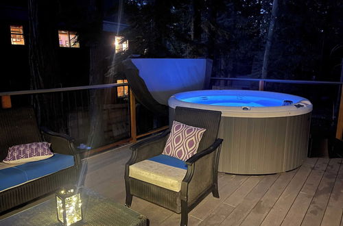 Photo 28 - Sweet Pine Deck + Hot Tub, Cozy Modern Interior Close to Ski Resort